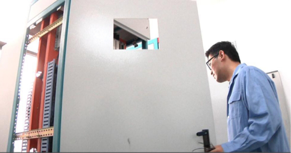 自主研發的“科禎”PLC控制柜